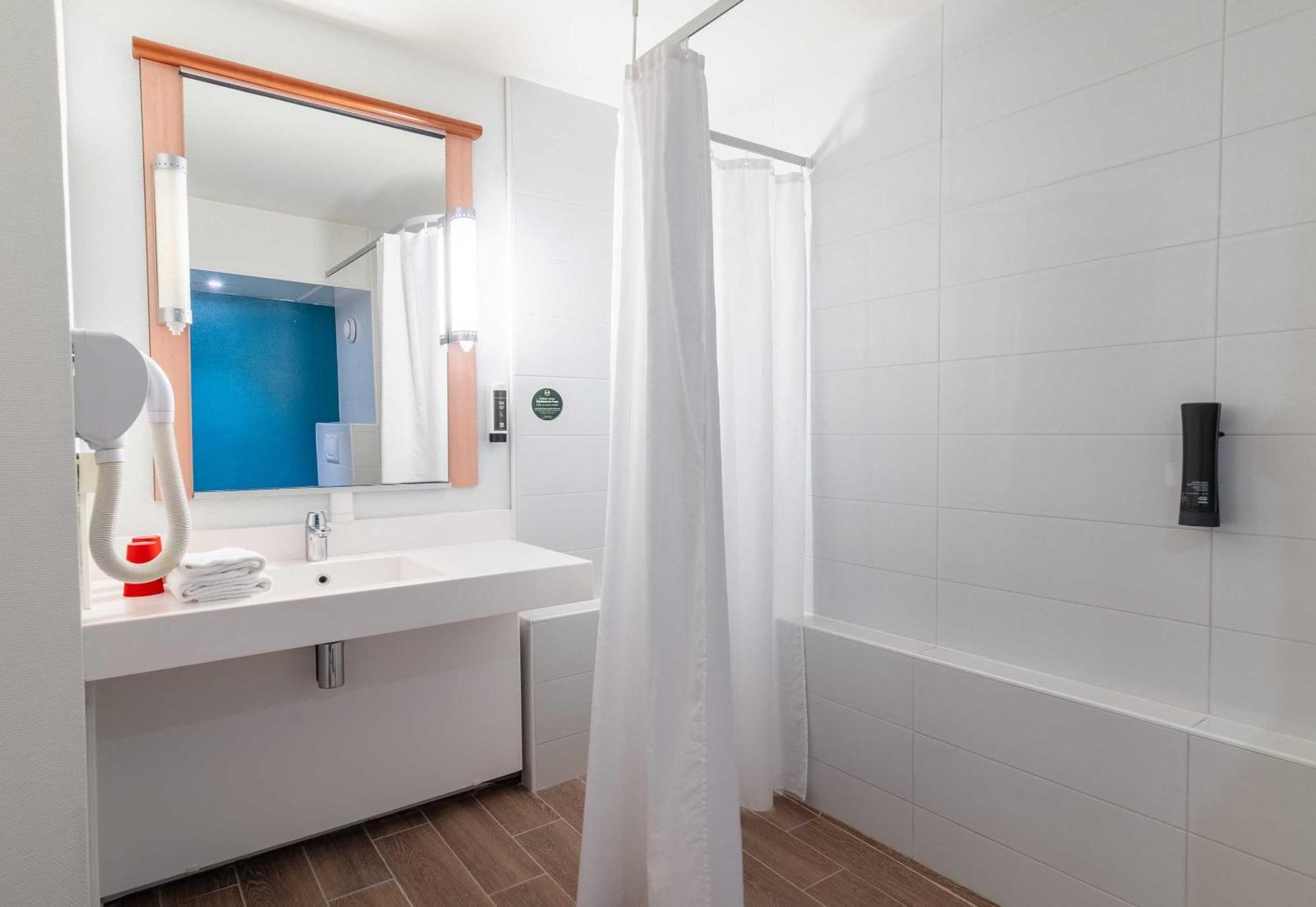 ไอบิส ลีโมฌ นอร์ด Hotel ลิมอจส์ ภายนอก รูปภาพ